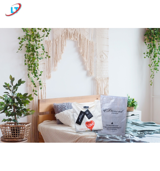 Áo thun cổ tròn 100% cotton  in hình hấu hel lo  (phom rộng )